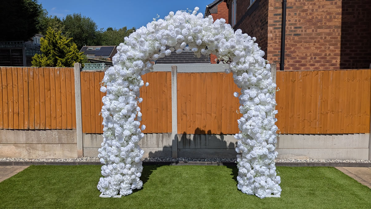 white-glysophalia-arch